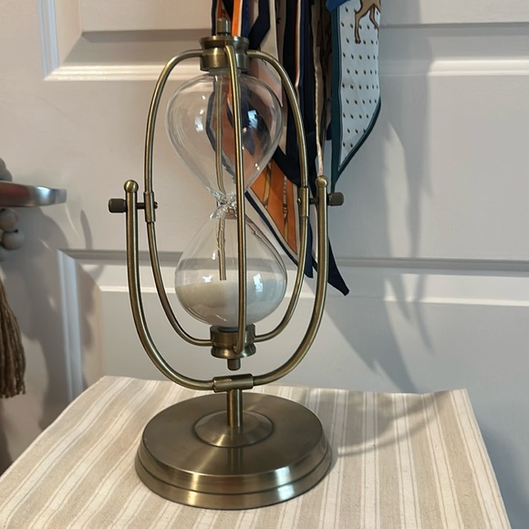 Gorgeous Brass Hourglass! - Picture 2 of 10
